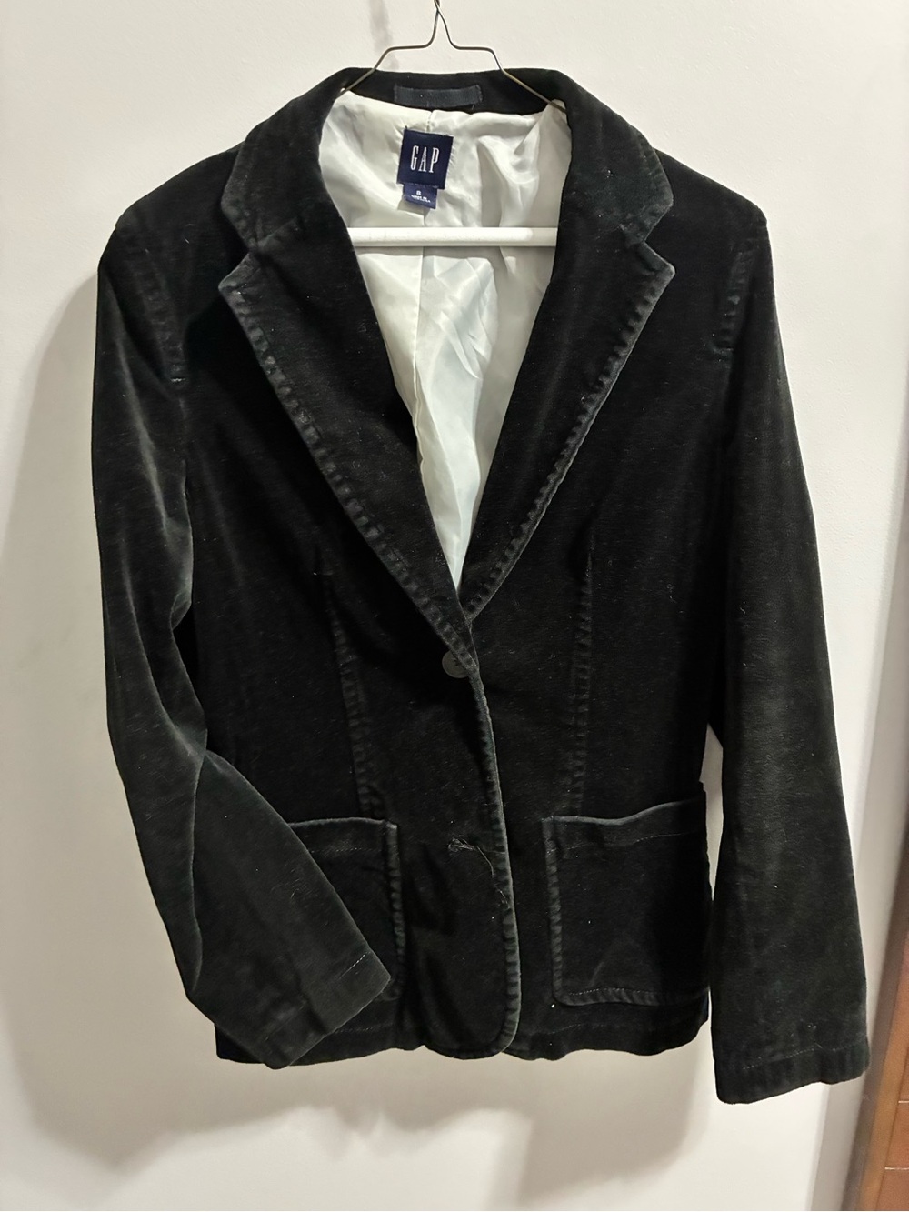 GAP Black Velvet Single-Button Blazer